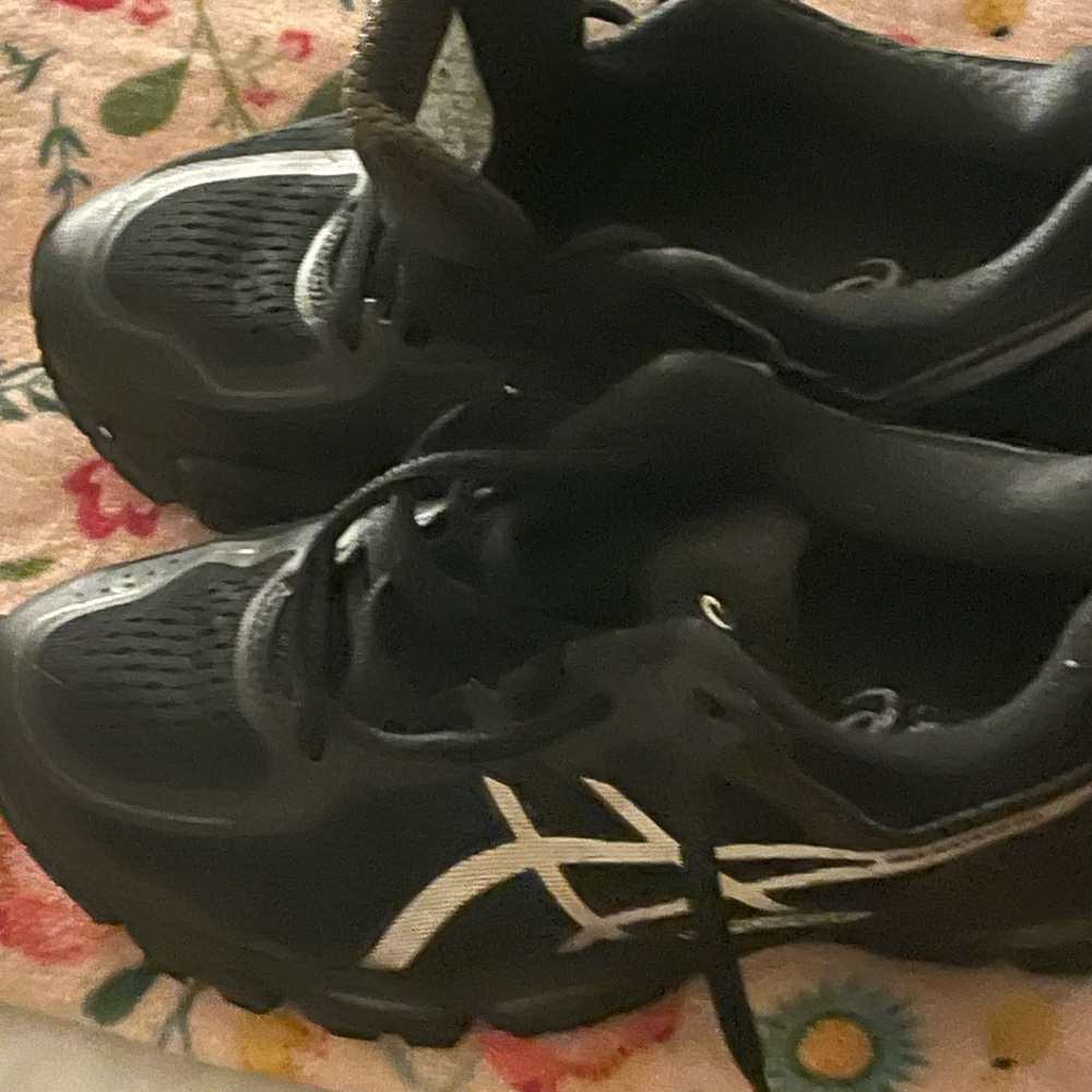 $40 Sneaker Bundle Get ‘Em While It’s - image 3